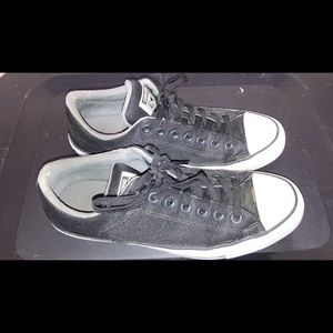 Men Converse All Star
FOR SERIOUS BUYERS ONLY!!!